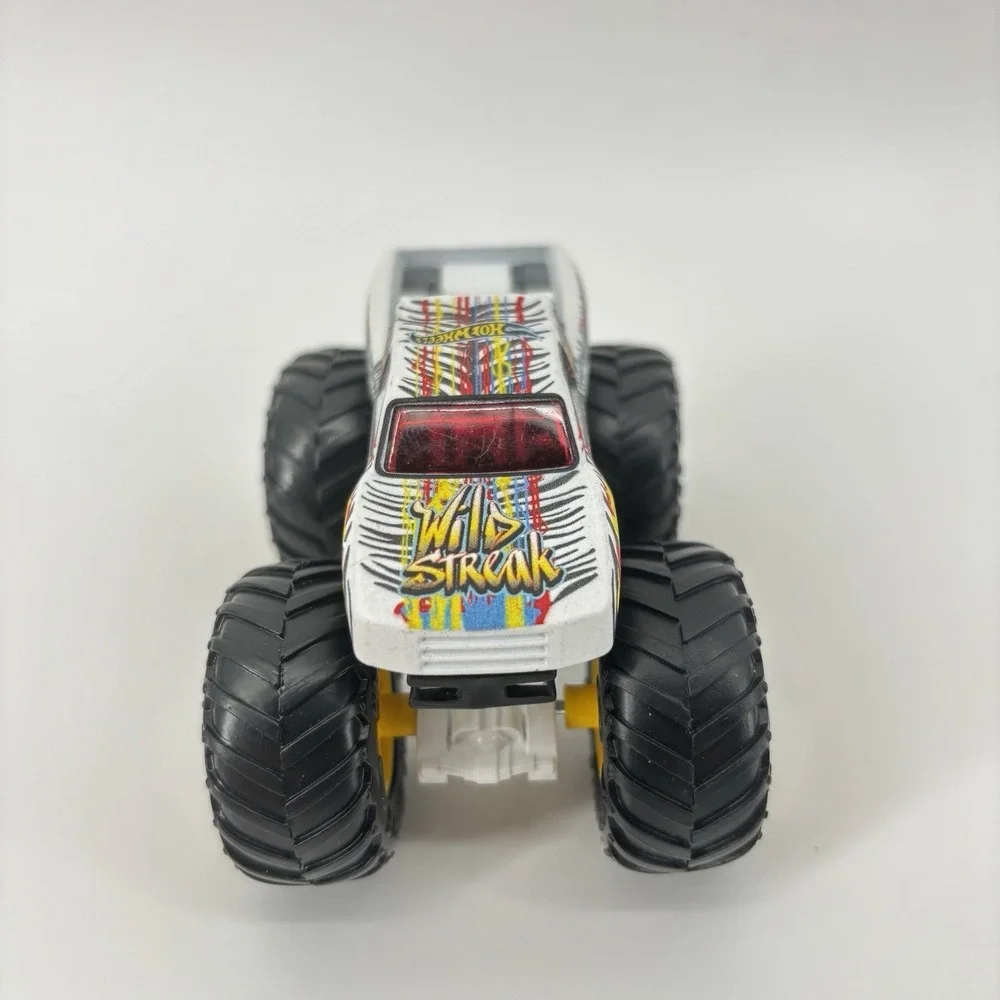 HOT‎ WHEELS MONSTER JAM TRUCK WILD STREAK ZEBRA 1:64 SCALE BLACK WHITE